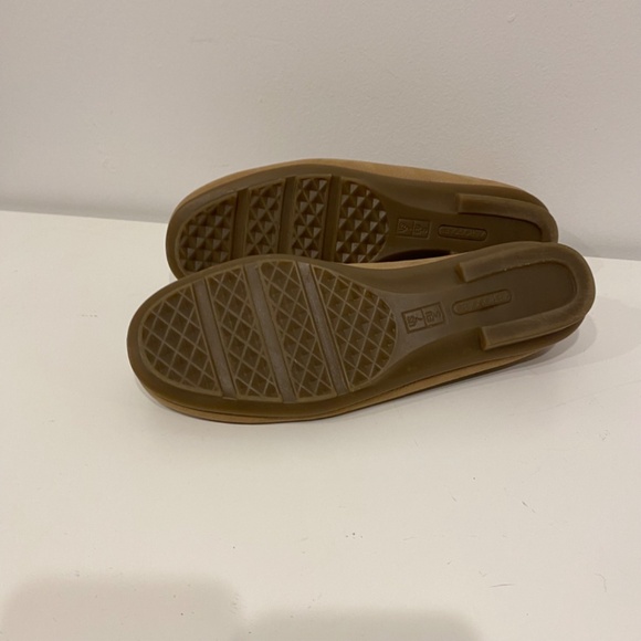 Aerosoles Tan Buckle Flat Loafer Size 7 - Picture 5 of 5